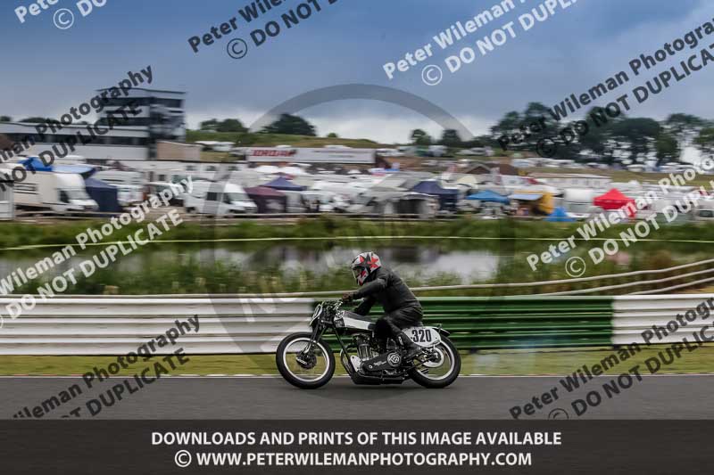 Vintage motorcycle club;eventdigitalimages;mallory park;mallory park trackday photographs;no limits trackdays;peter wileman photography;trackday digital images;trackday photos;vmcc festival 1000 bikes photographs